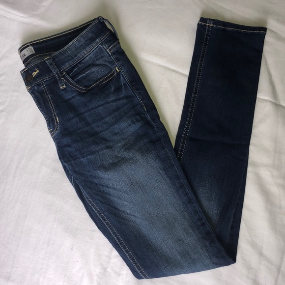HOLLISTER BLUE JEANS - Picture 2 of 3